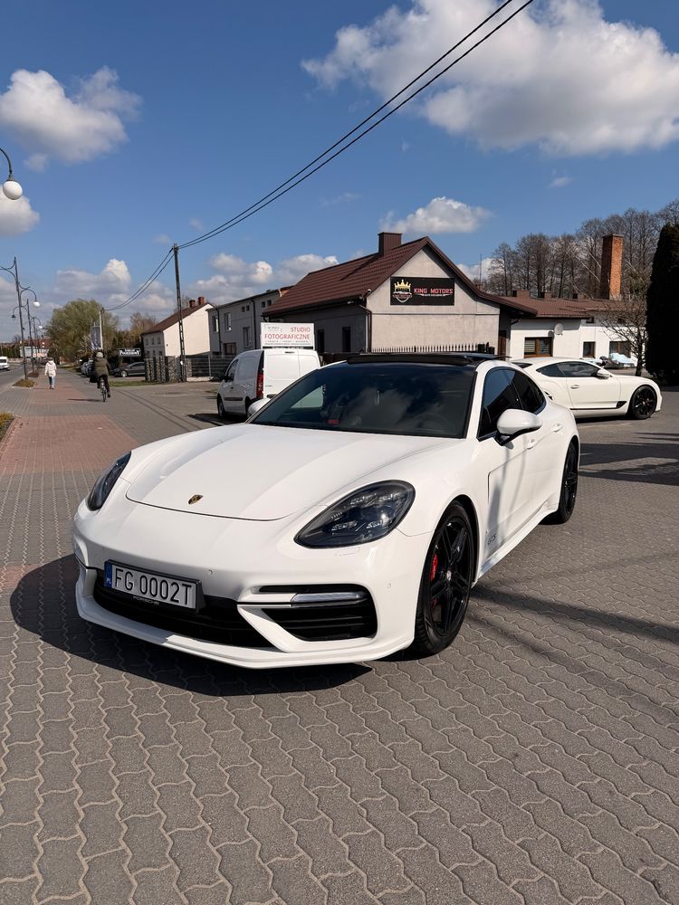 Porsche Panamera 4 2017