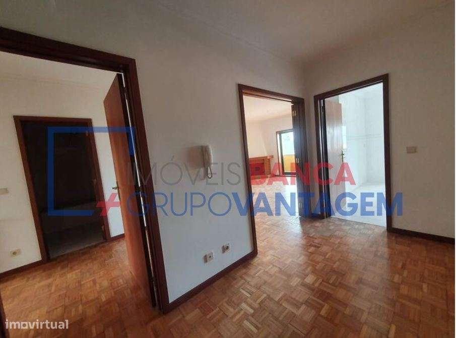 APARTAMENTO T2 - PENAFIEL - Grande imagem: 3/16