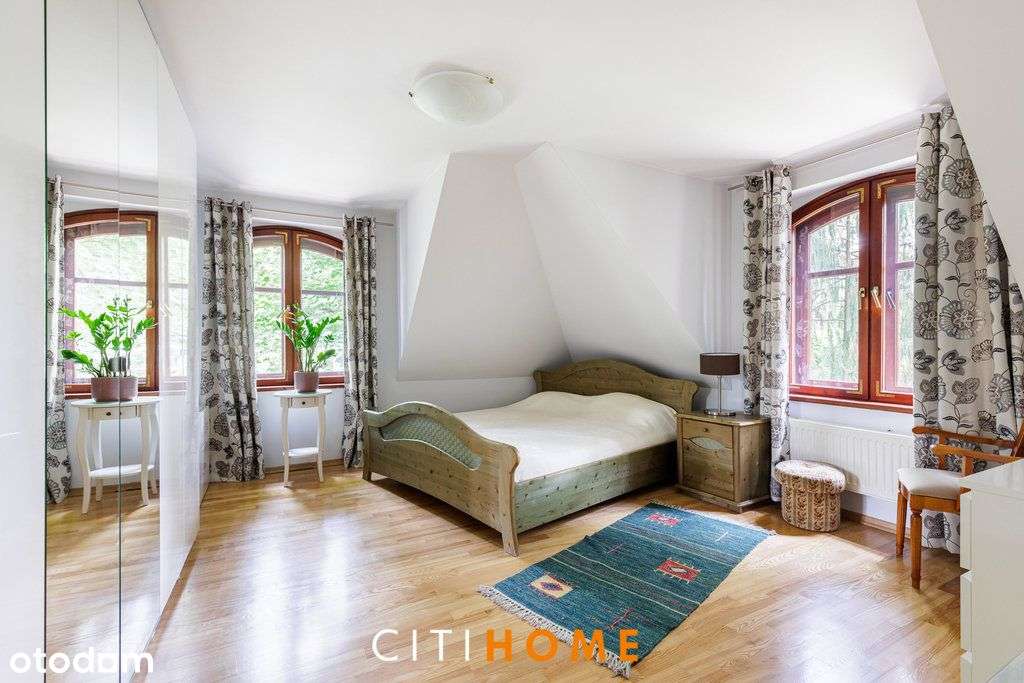 Dom typu dworek w zielonym Józefowie-7