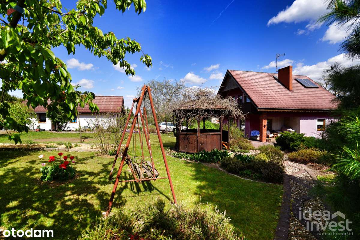 Duży dom z pięknym ogrodem w urokliwej wsi-17
