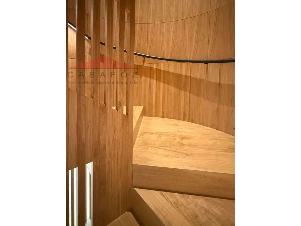 Venda Apartamento T3 Duplex Novo em Nevogilde-13