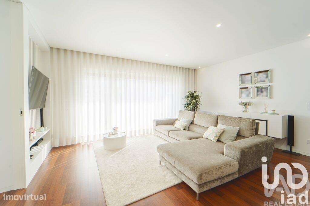 Moradia em gaveto T4 em Darque de 295 m2 - Grande imagem: 5/38