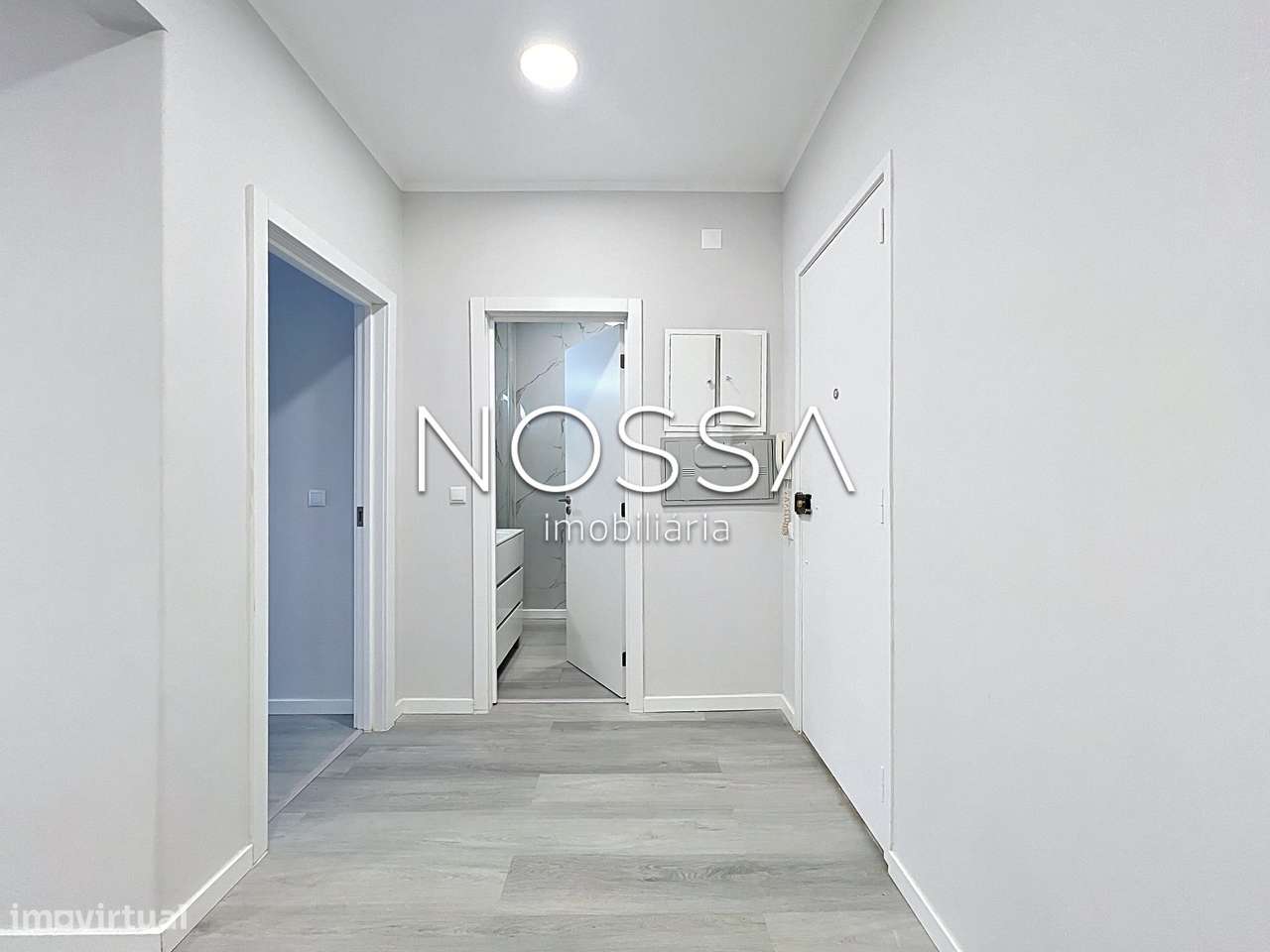 T1 Totalmente Remodelado | Amadora | Excelente Localização-18