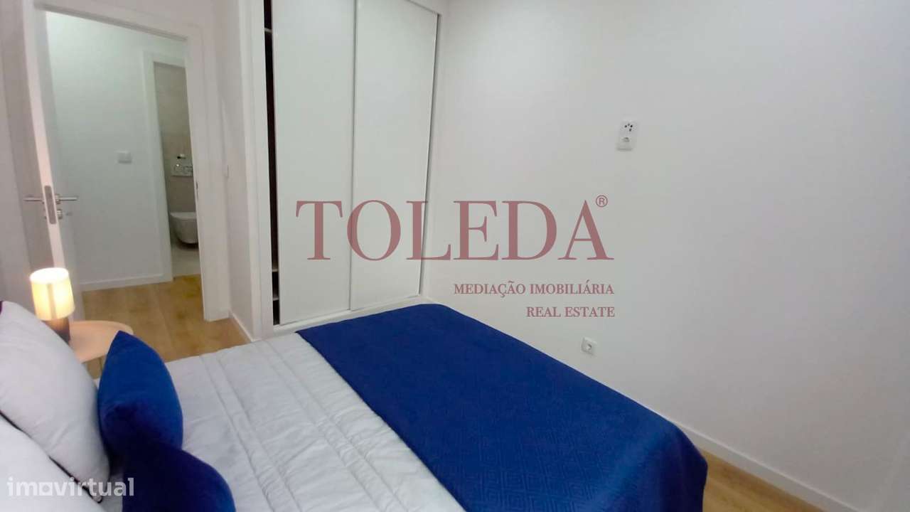 T3 com Varanda Remodelado em Benfica-20