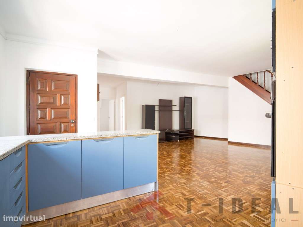 Apartamento T2 no centro da Lourinhã para arrendar - Grande imagem: 2/30