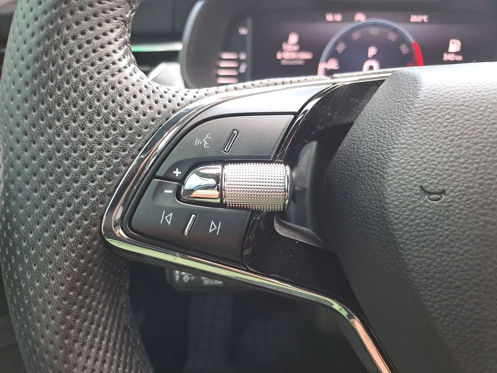SKODA KAMIQ HAK, TECH Comfort ACC Virtual Cockpit Kamera ASO Salon PL VAT23