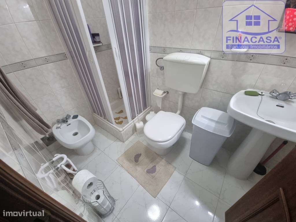 Moradia T4 isolada inserida em terreno com 5000m2 - Camarral (Palmela)-13