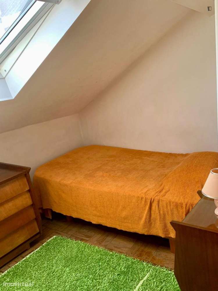 Quarto - localizado em Bairro do Sol Coimbra - Grande imagem: 4/10