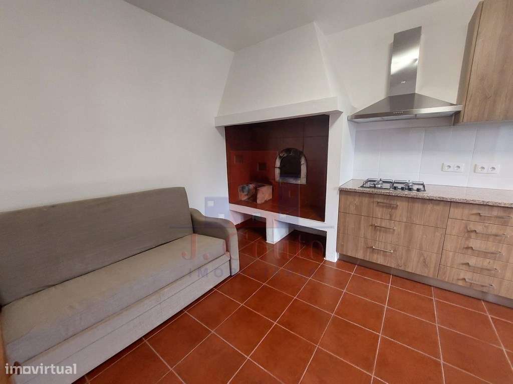 Moradia V2 para arrendamento em Alvorninha - Grande imagem: 5/13