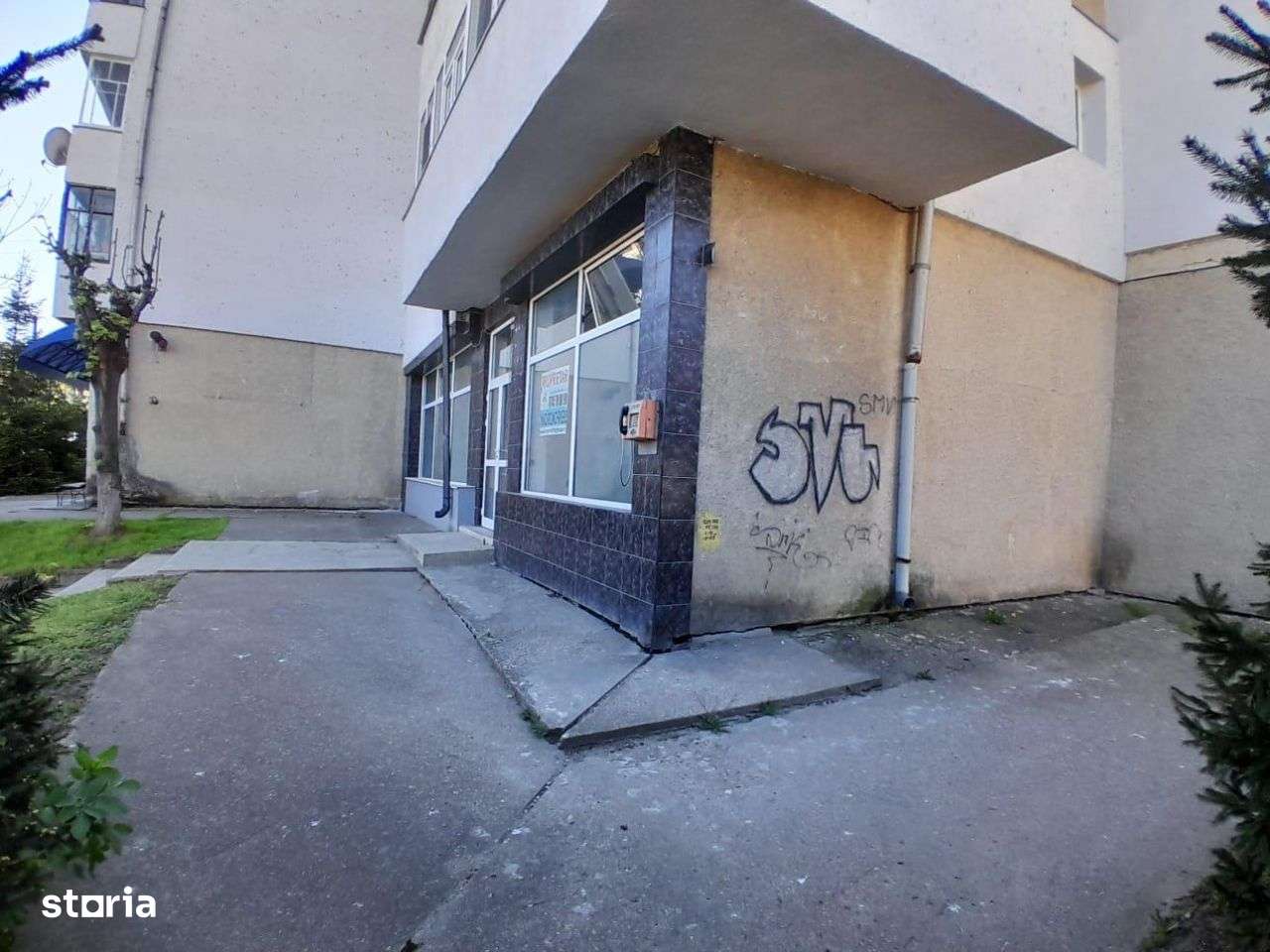 Vanzare spatiu comercial Moinesti, T. Vladimirescu 12-2