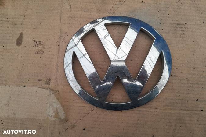 Sigla capota motor Volkswagen VW Touareg generatia 1 7L  [din 2002 pa - 2