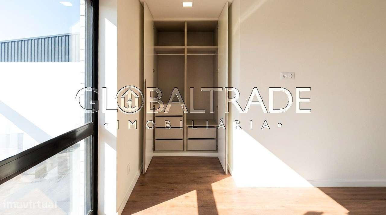 Apartamento T2 Renovado & Equipado em Matosinhos-35