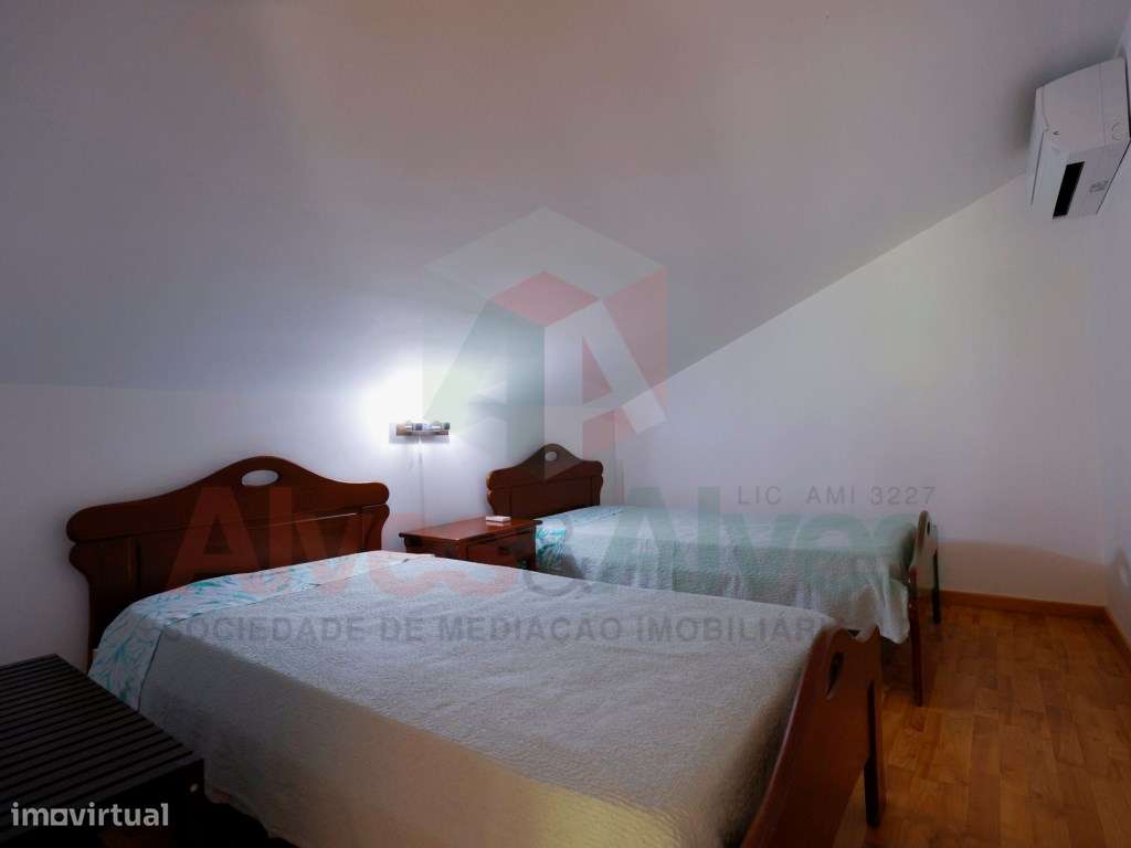 Quintinha com 2 casas -Extraordinária propriedade-35