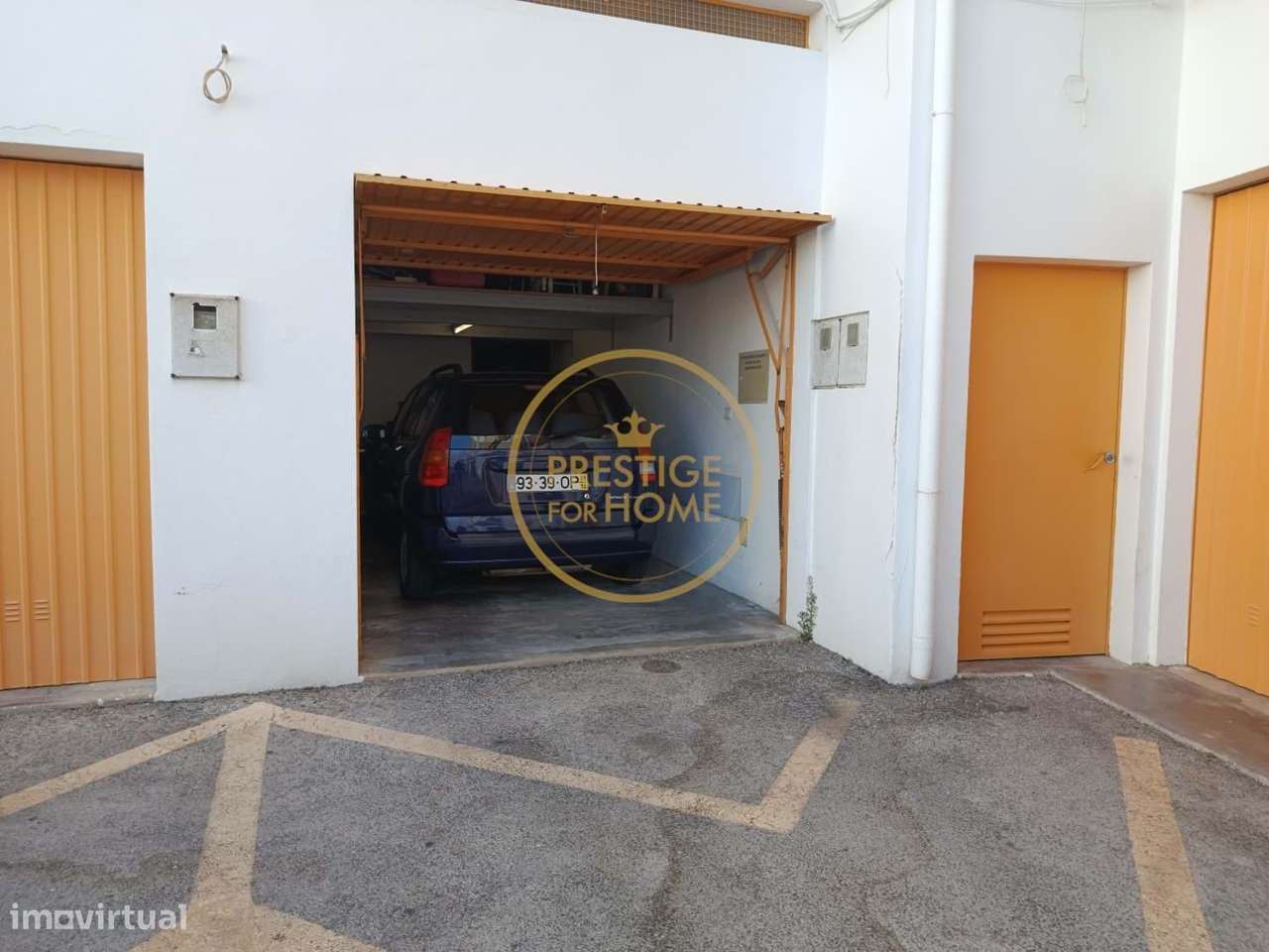 Apartamento T3 com garagem no centro de Loulé-18