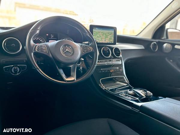 Mercedes-Benz GLC 250 d 4MATIC - 23