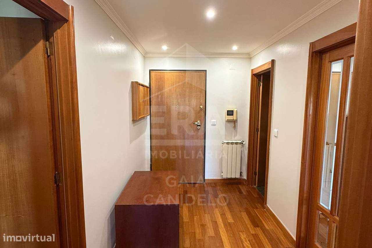 T1 mobilado | Cond. Fechado | Praia de Lavadores - Grande imagem: 5/12