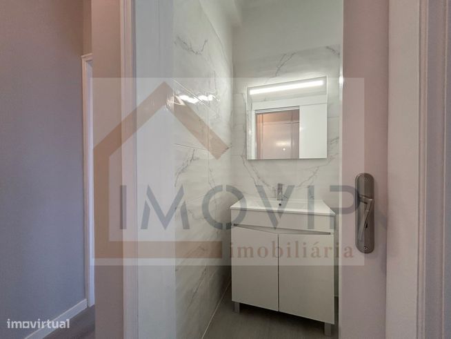 Apartamento T3 TOTALMENTE REMODELADO EM LOURES-15