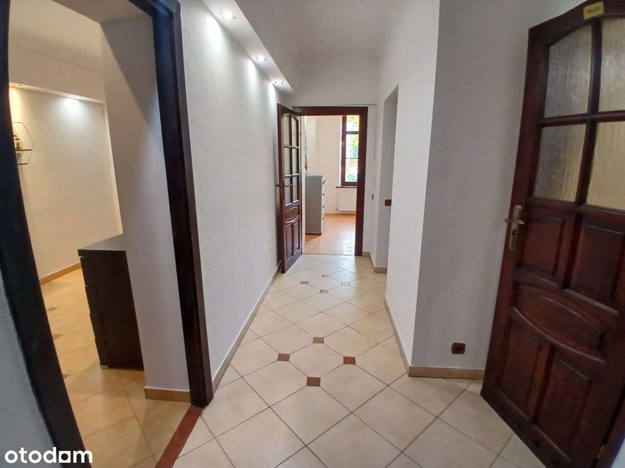 0%prow. 3pokojowe mieszkanie w sercu Jeleniej Góry-15