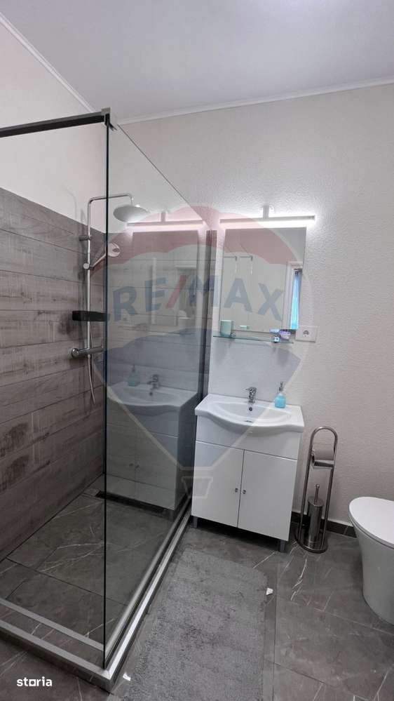 Apartament cu 2 camere de închiriat - Imagine principală: 5/8