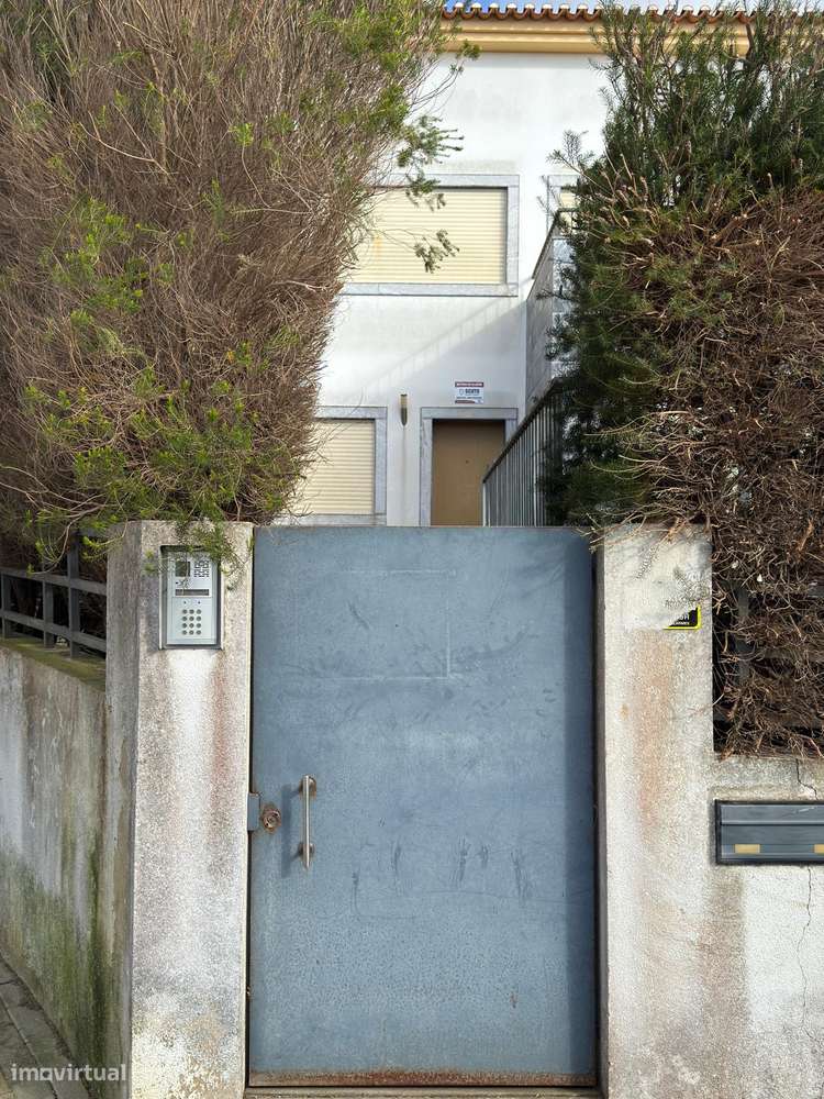 Moradia T5 com piscina, garagem e vista mar em Ericeira-7