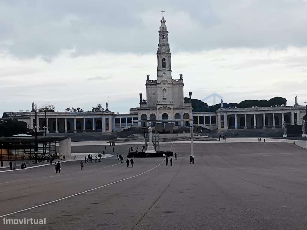 Apartamento T3 com suíte, centro de Fátima-13