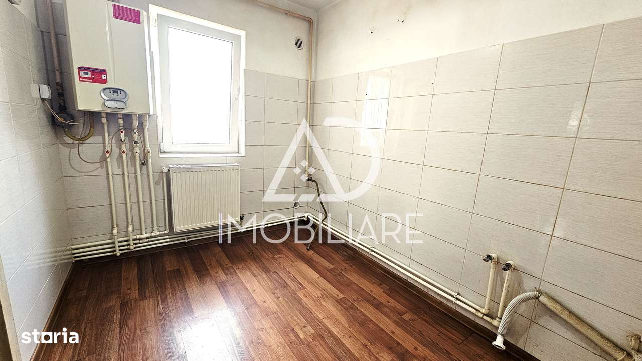 Vânzare apartament cu 3 camere, situat în Târgu Jiu, pe Aleea Teilor - Imagine principală: 5/11