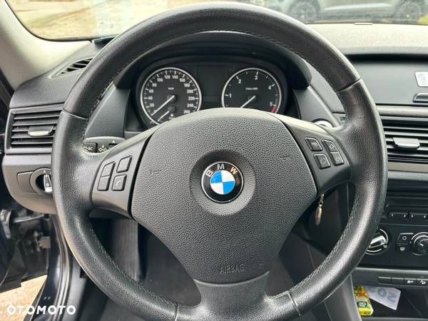 BMW X1 xDrive18d - 10