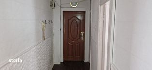 Vand apartament 2 camere parter