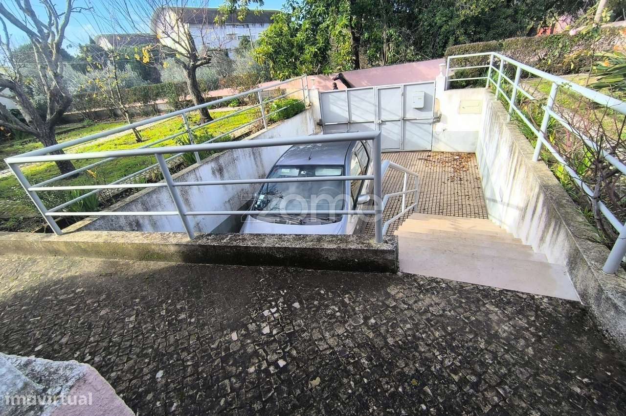 Moradia T4 unifamiliar Carnide-6