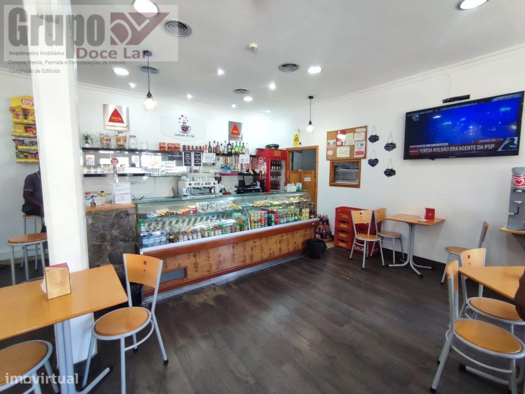 OPORTUNIDADE - Café/Snack bar com esplanada - Cidade Sol