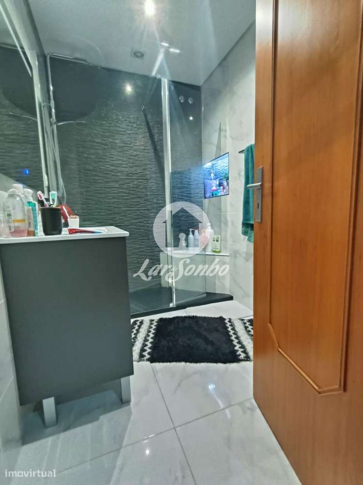 Apartamento T3 na Rua da Ferraria, Rio Tinto (Gondomar)-7