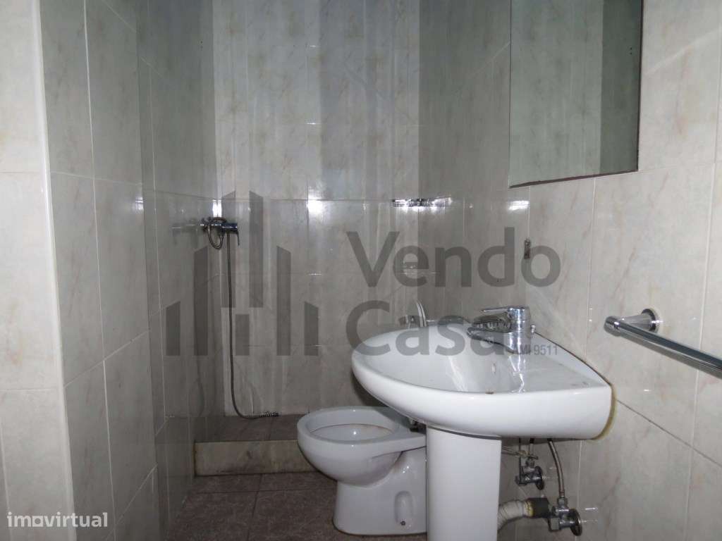 Vende-se Armazém/Loja - Braga Centro - Grande imagem: 4/19