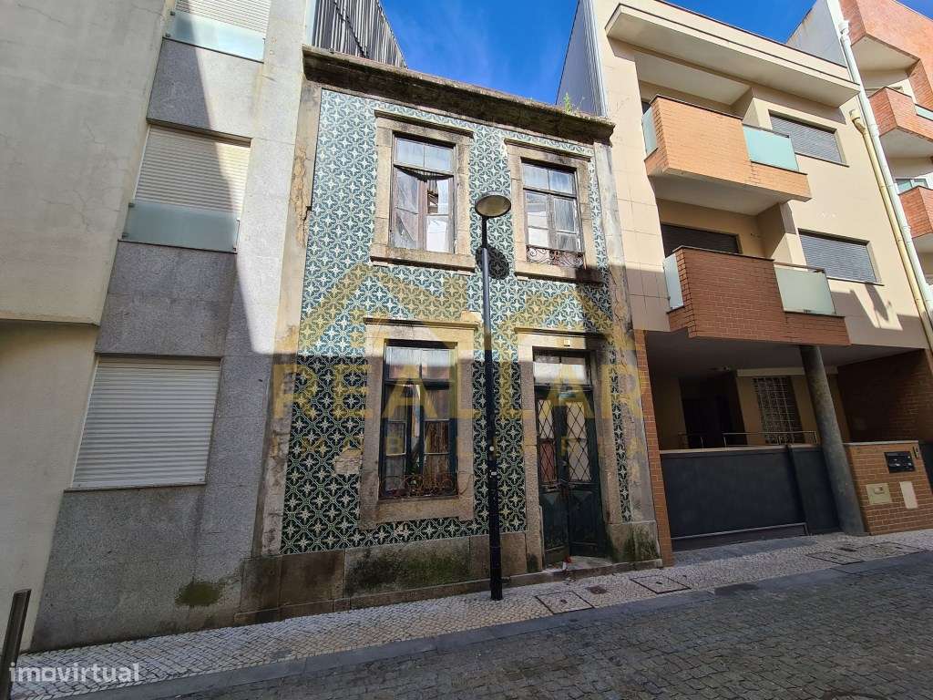 Prédio na 2ª linha de mar - Póvoa de Varzim - Grande imagem: 2/16