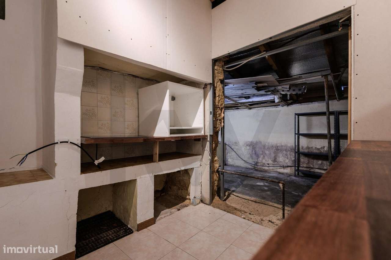 Moradia T1 com Anexo | Lote de 384 m2 | Baixa da Banheira-9