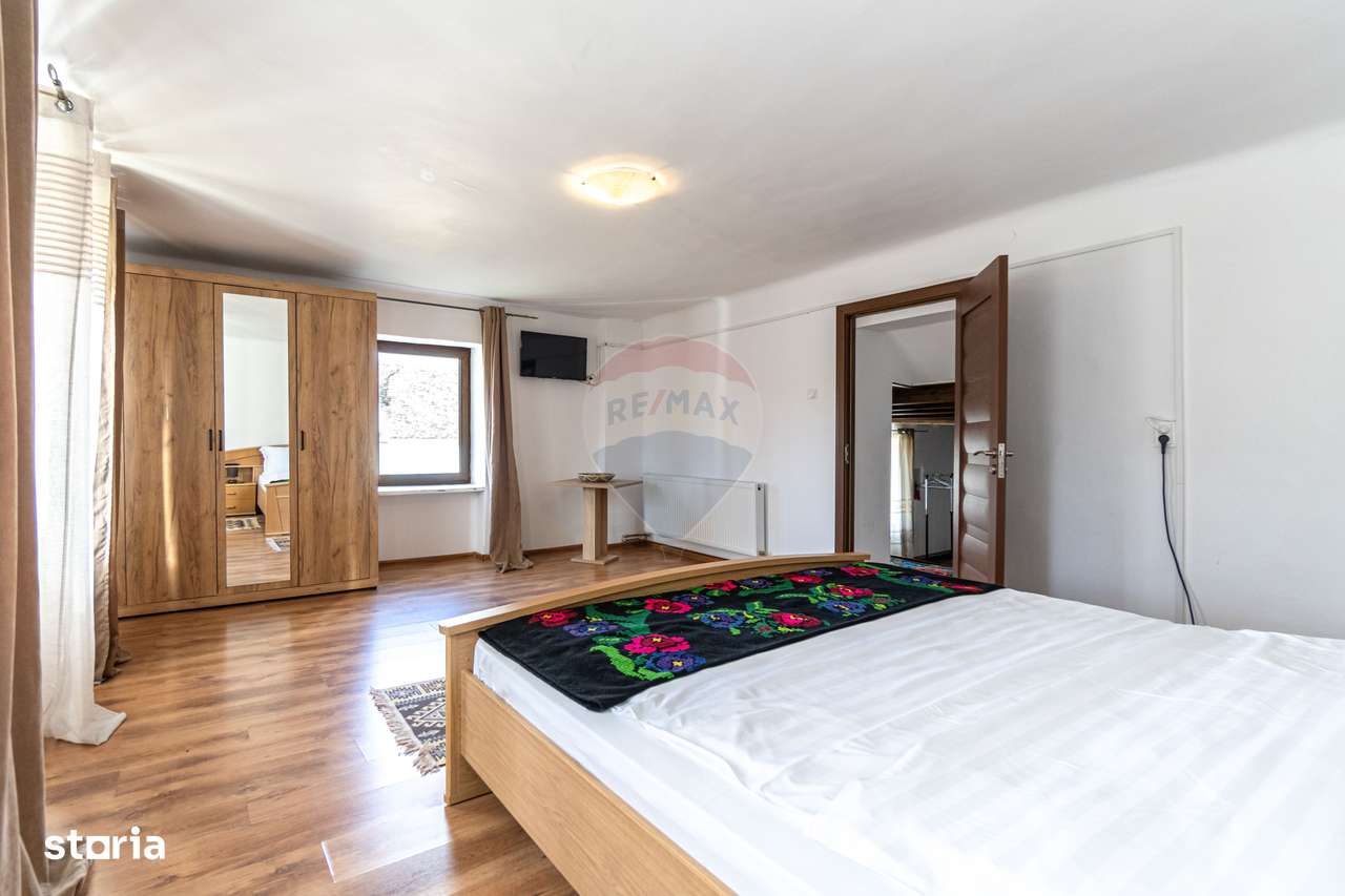 Casă / Vilă cu 7 camere de vânzare-2