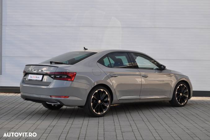 Skoda Superb 2.0 TSI DSG Sportline - 6