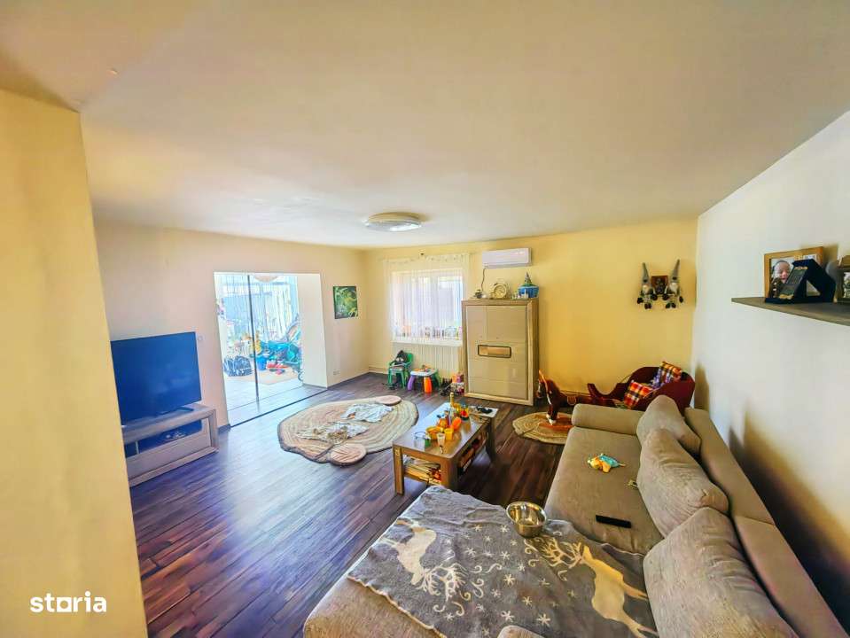 Casa Inedita , 300 mp utili, P+M,  5 bai, 6 dormitoare , 1975 mp teren - Imagine principală: 4/19