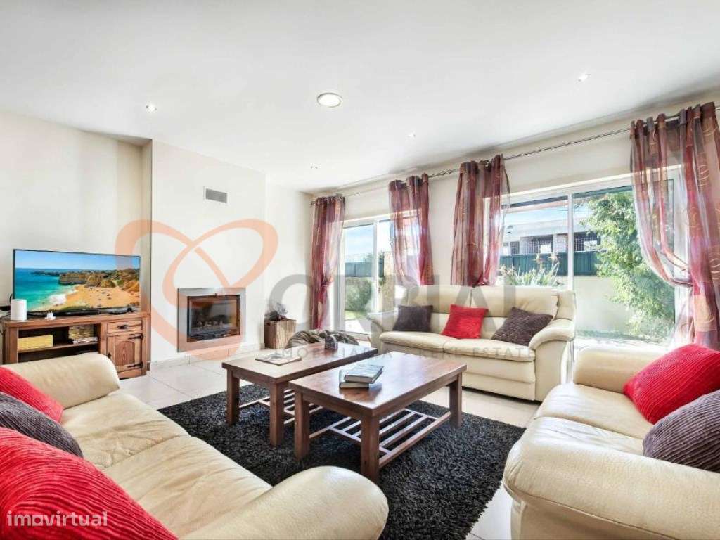 Moradia T4 com Piscina Privada num Lote de 620 m² em Vale de Parra,...-3
