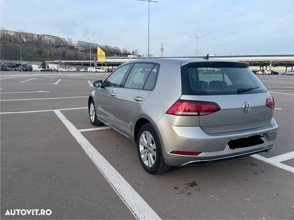 Volkswagen Golf - 12