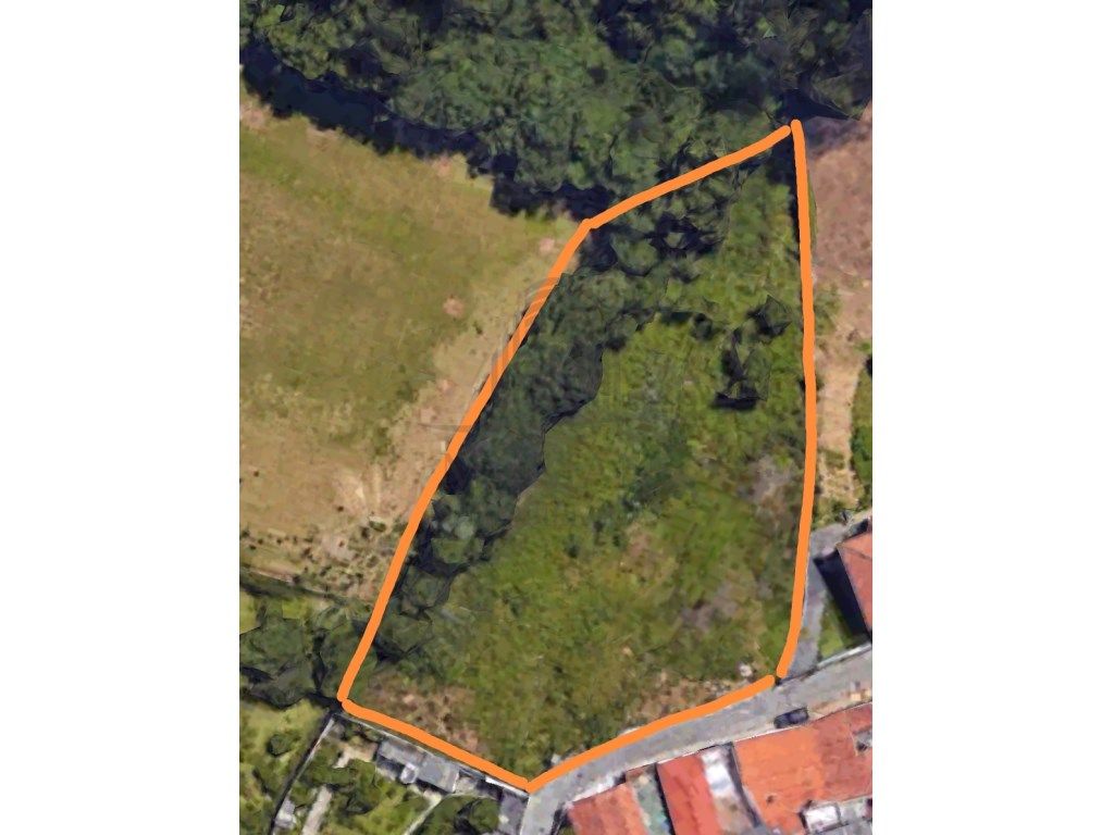 Terreno com 3263m2 em São Félix da Marinha