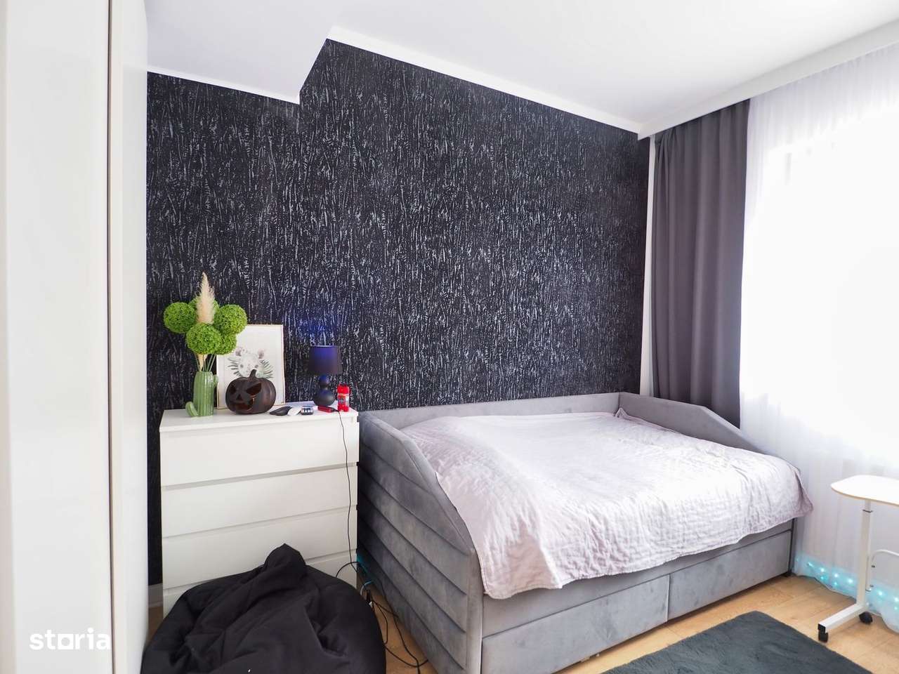 Vanzare 2 camere partial mobilat-1 mai-Victoriei-1