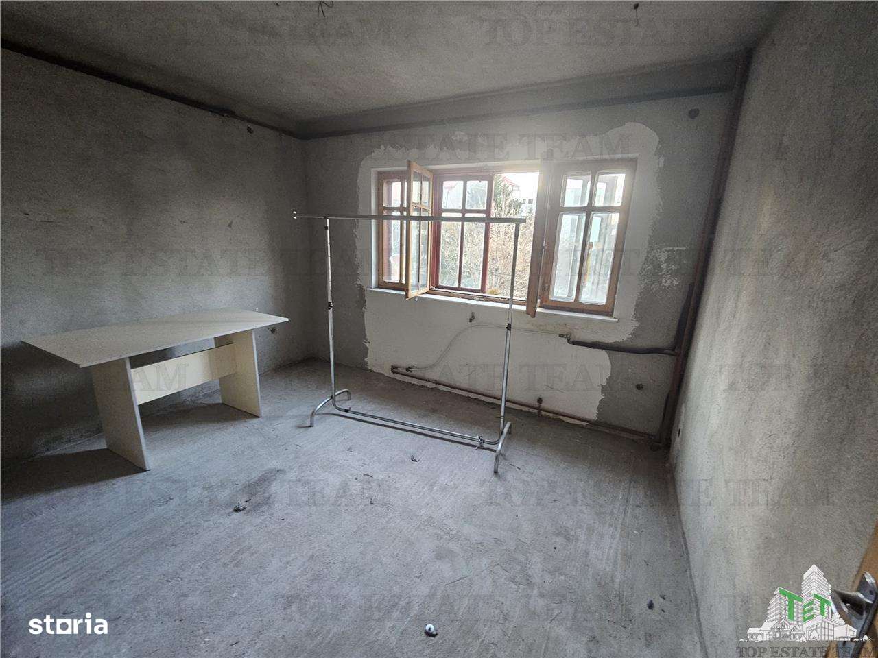 Vila spatioasa 11 camere la gri in centru Pitesti - Imagine principală: 5/11