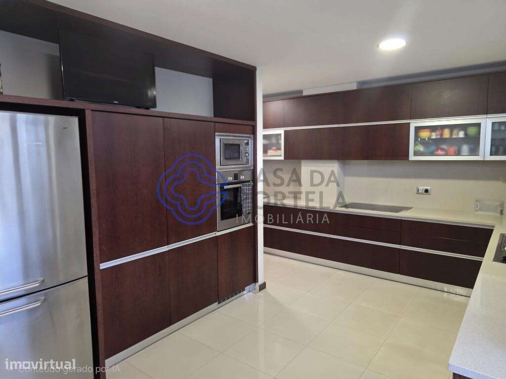 Moradia T4 de Luxo com Piscina e Carregamento elétrico na Maia - Grande imagem: 5/25