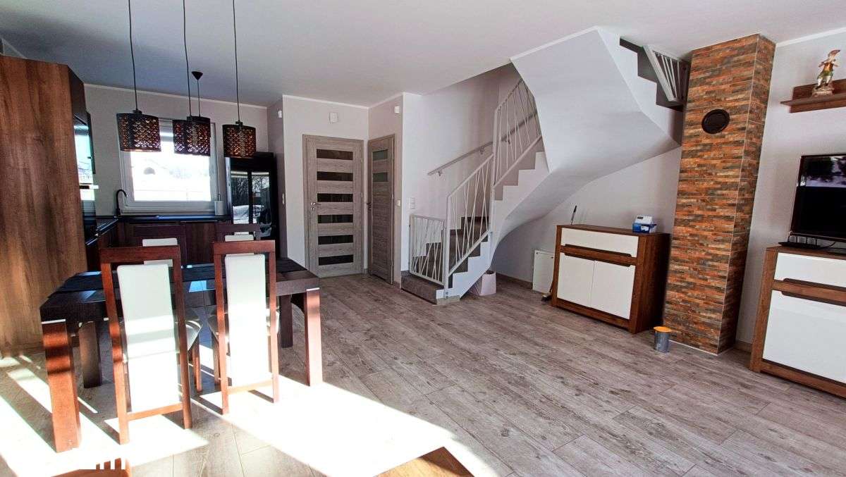 Komfortowy dom bliźniak z ogrodem - Tokary-2