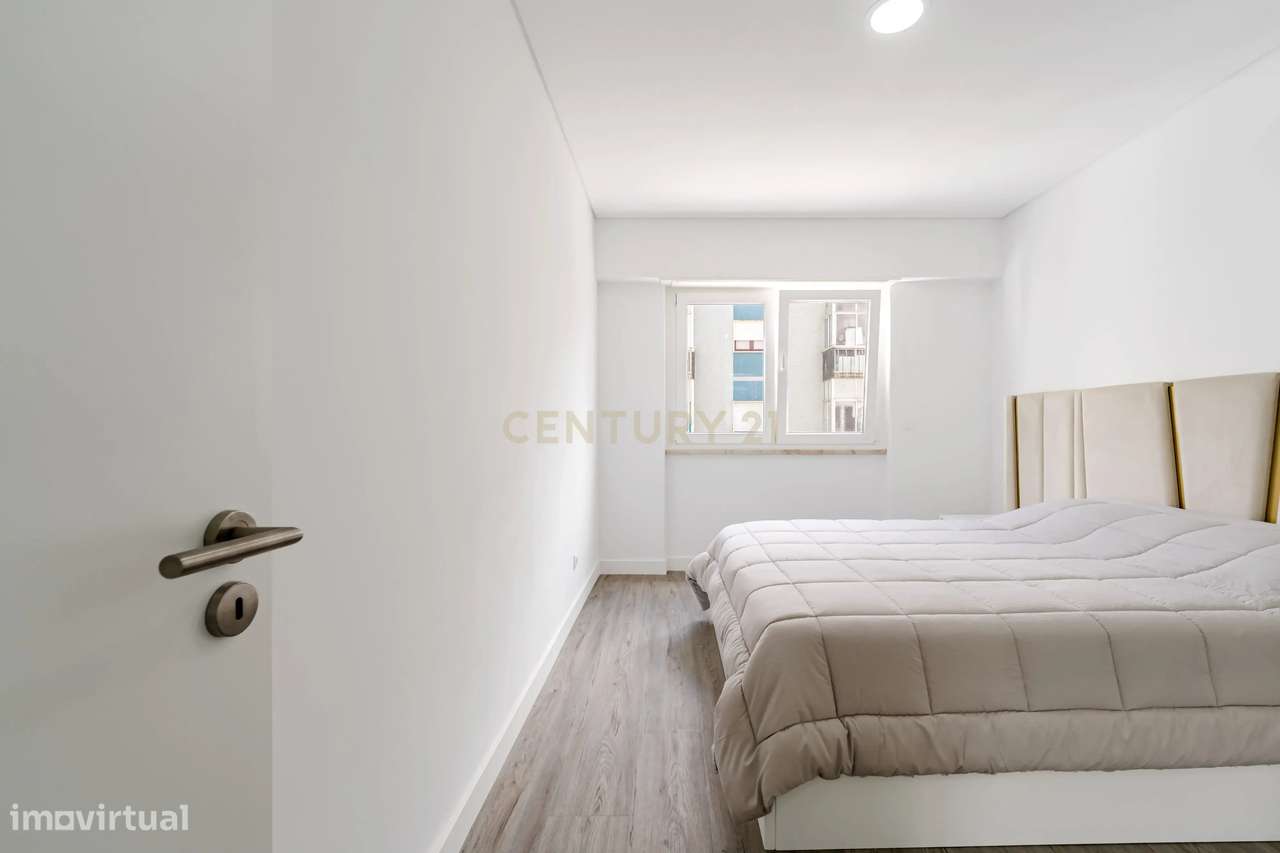 Apartamento T1 Como Novo, em Corroios-12