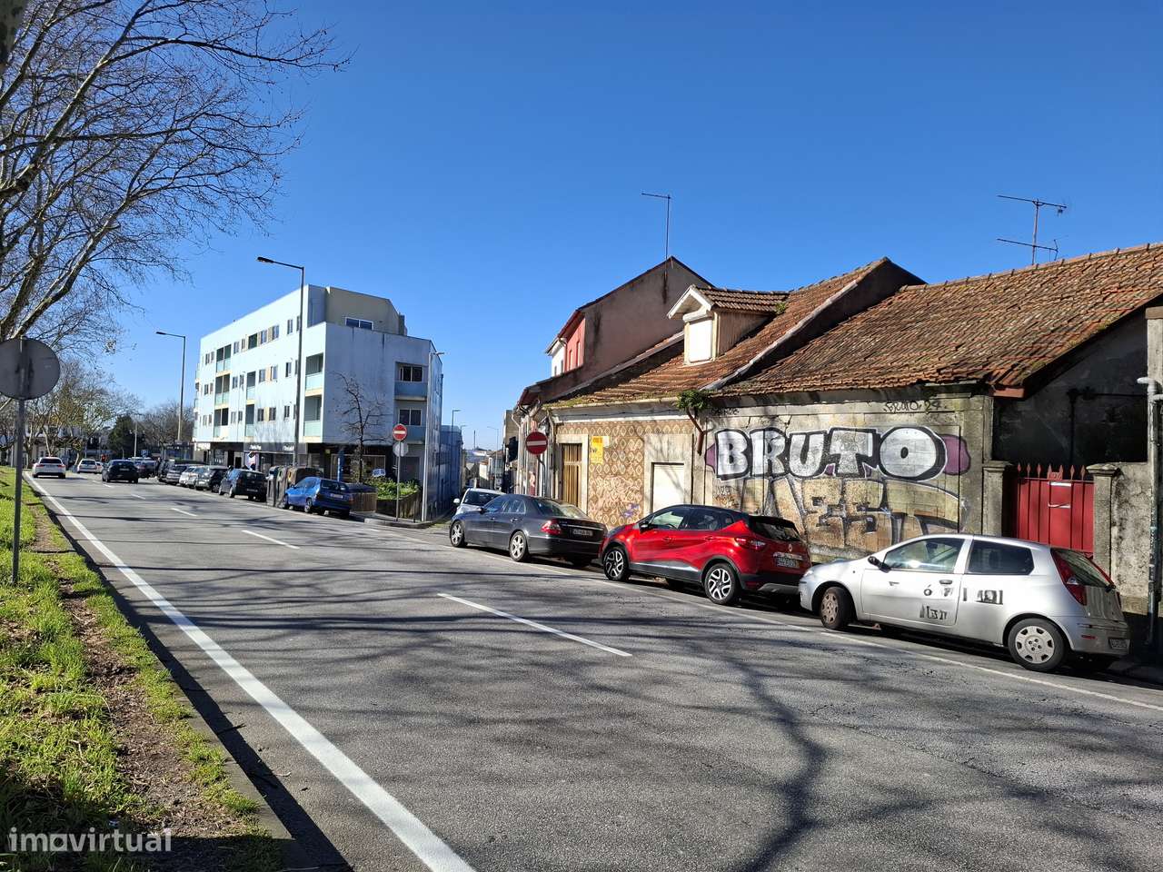 Terreno na Circunvalação a 600m do H. de S. João e Metro - Grande imagem: 2/14