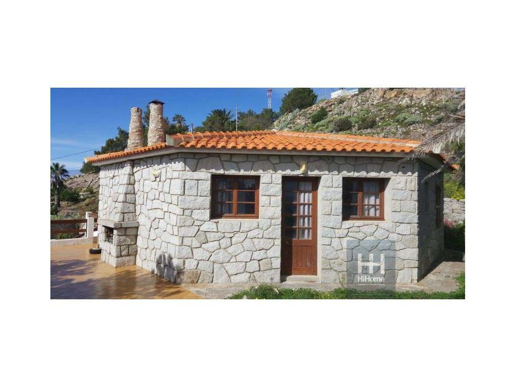 Moradia T2 para Recuperar com Vista Desafogada - Porto Santo - Grande imagem: 2/37