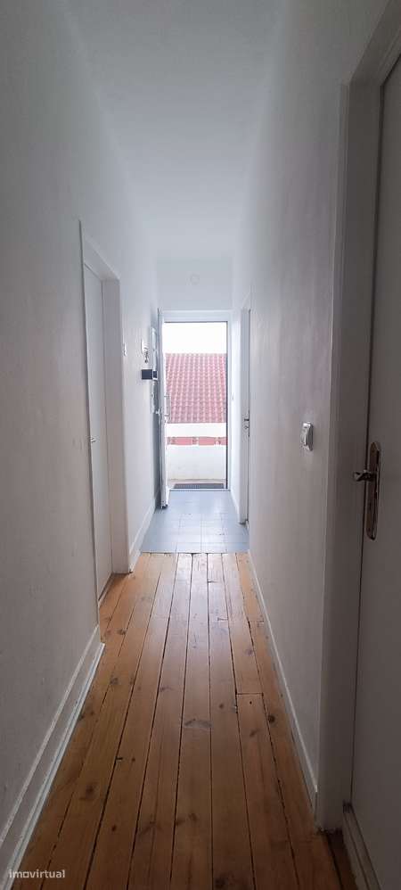 Estudantes/Estagiárias – Centro Castelo Branco, junto ao Hospital - Grande imagem: 5/10