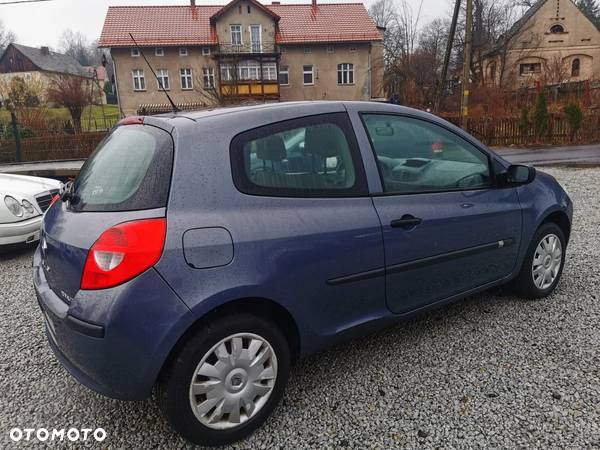 Renault Clio 1.5 dCi Authentique - 5