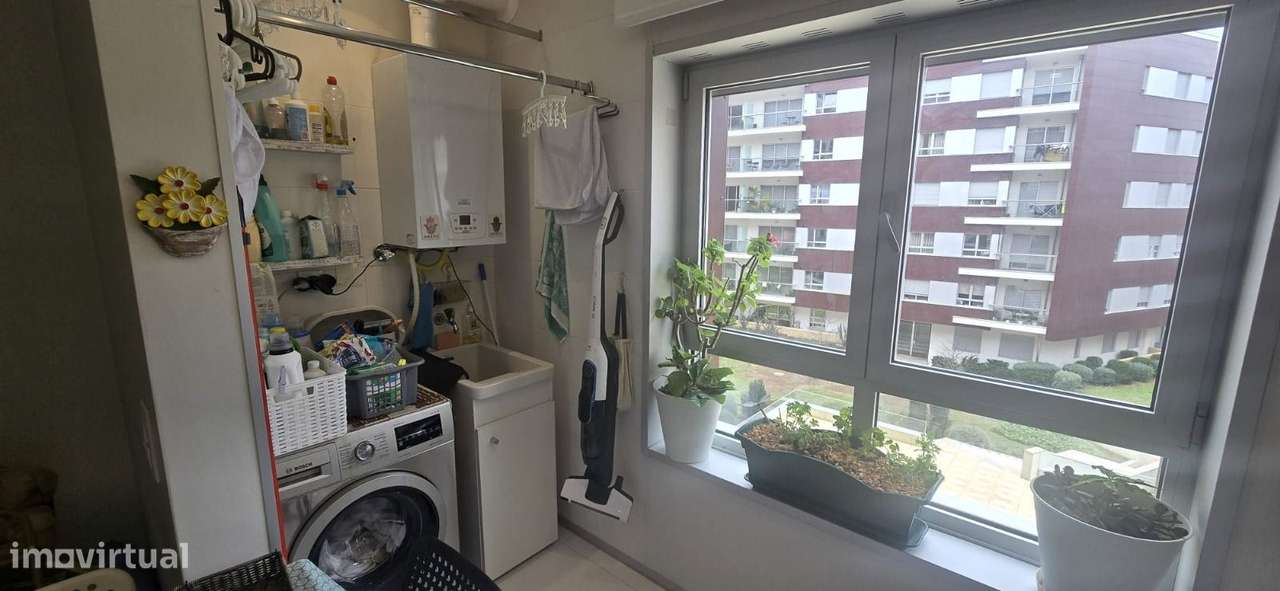 Apartamento T3+1 duplex, 1º piso, BOX para 2 carros - Oliveira Douro - Grande imagem: 5/19